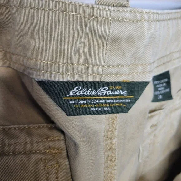 Eddie Bauer Men's Size 35 Cargo Shorts Brown - Picture 3 of 4